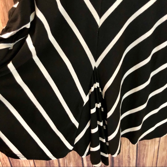 Joseph Walker Cold Shoulder Knit Blouse (S) - Picture 5 of 5